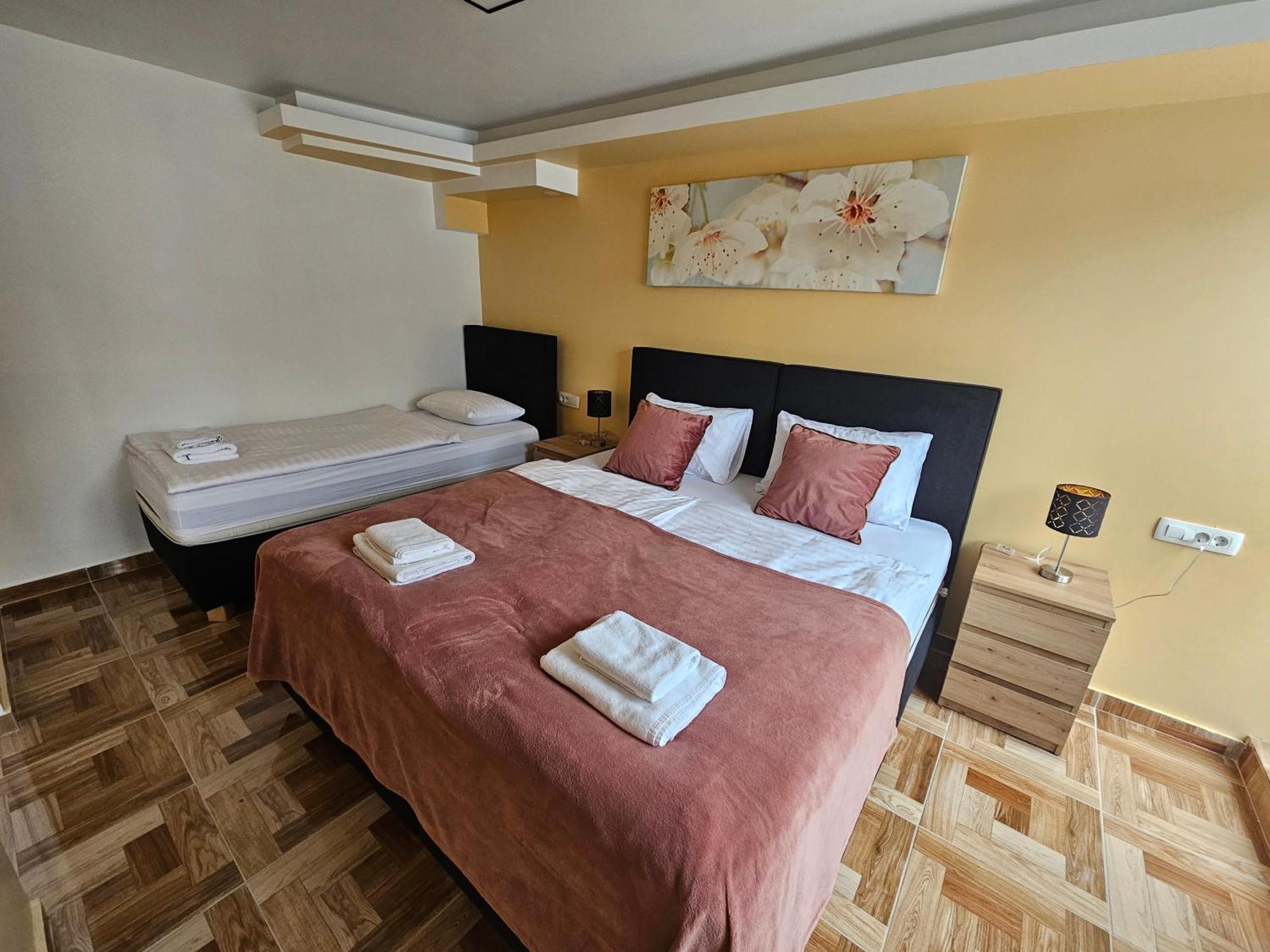 Royal Apartments & Rooms Zagreb Exterior photo
